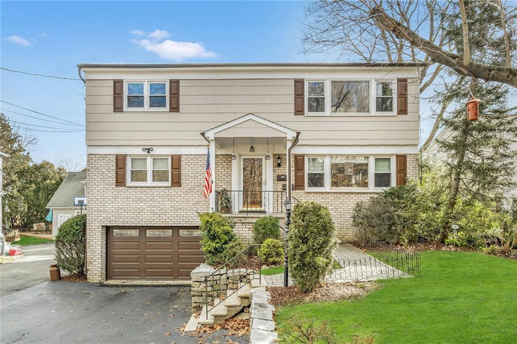 Frances Avenue 1, Harrison, New York - 3 Bedrooms  
2 Bathrooms  
6 Rooms - 
