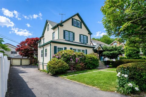 Multifamily For Sale - 82 Clove Road<br/> New Rochelle, NY 10801