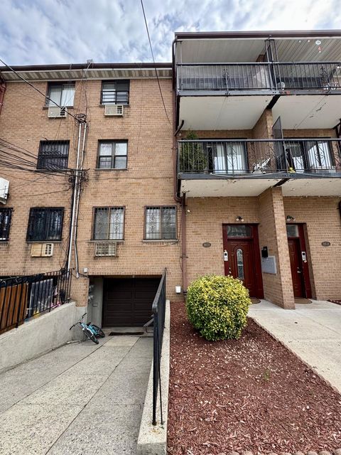 86-20 57th Road Elmhurst NY 11373