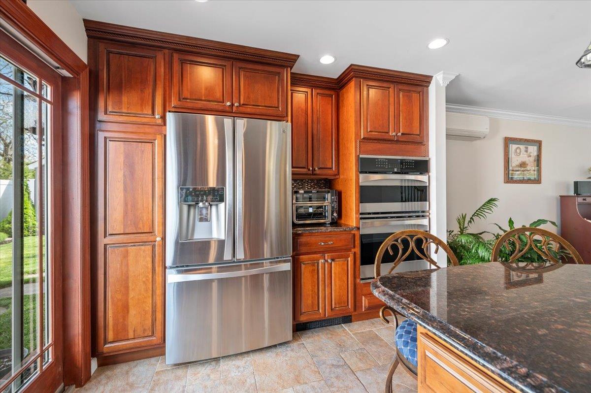 340 Martin Place, Bethpage, New York image 7