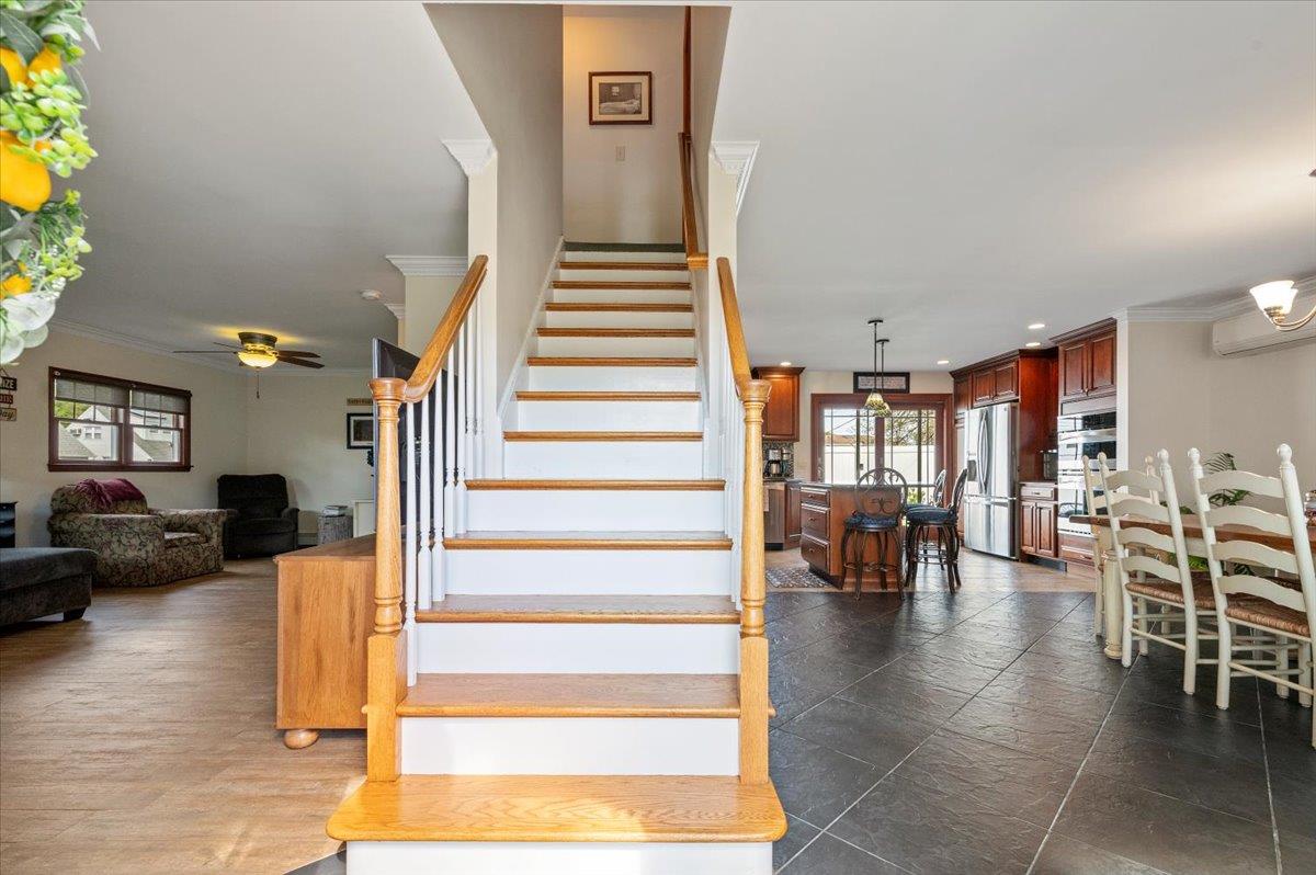 340 Martin Place, Bethpage, New York image 4