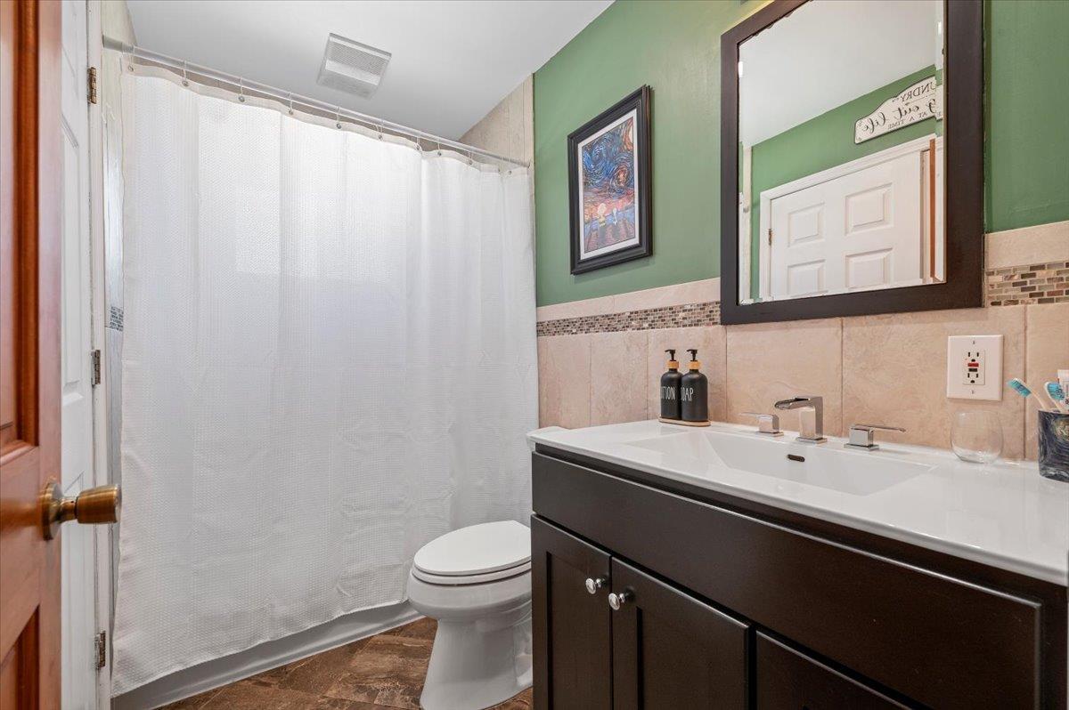 340 Martin Place, Bethpage, New York image 27