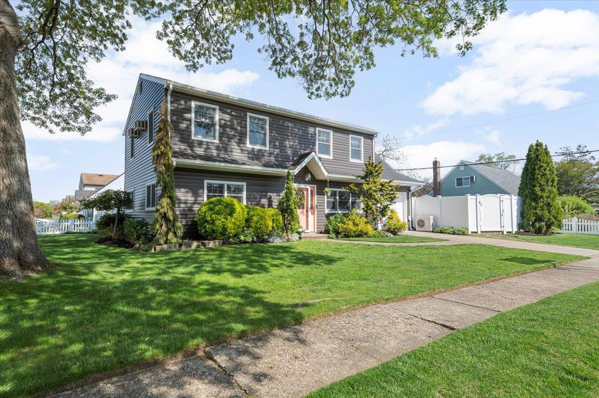 340 Martin Place, Bethpage, New York image 2