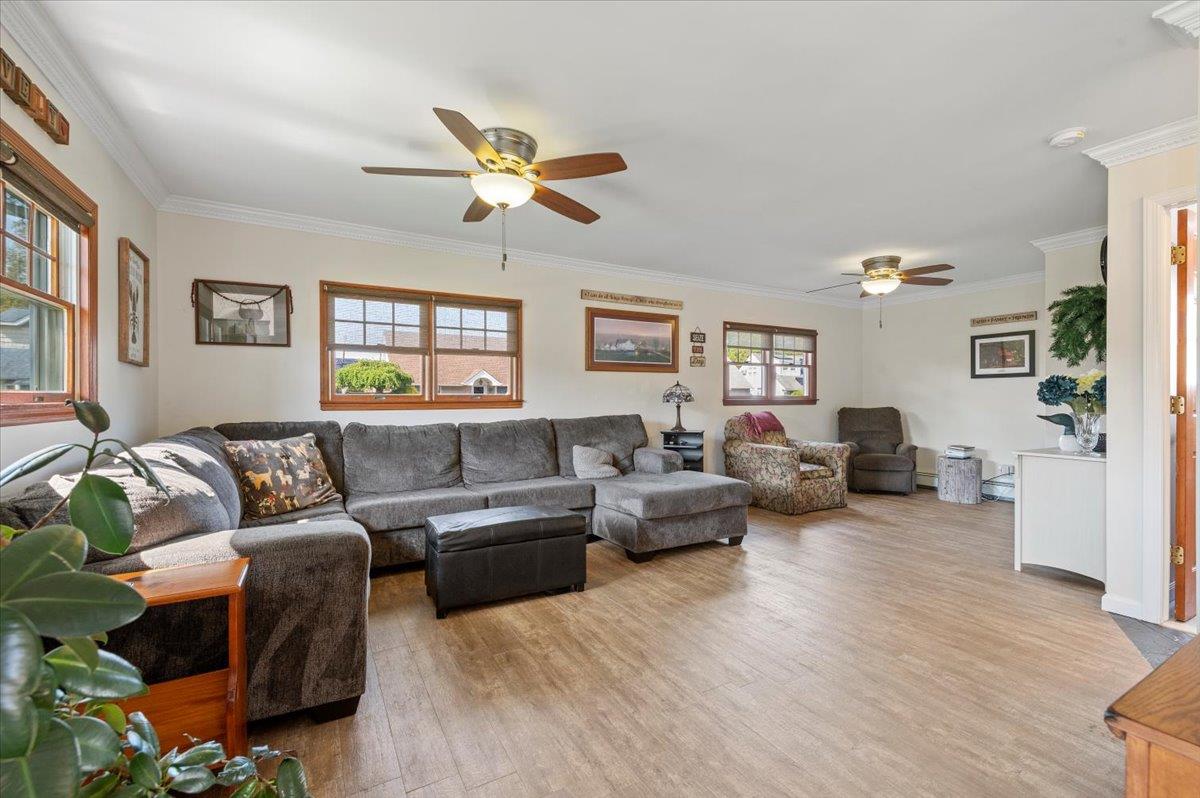 340 Martin Place, Bethpage, New York image 16