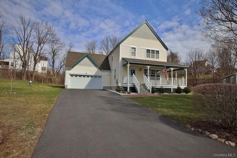 Homes For Sale - 5 Old Field Circle<br/> Pawling, NY 12564
