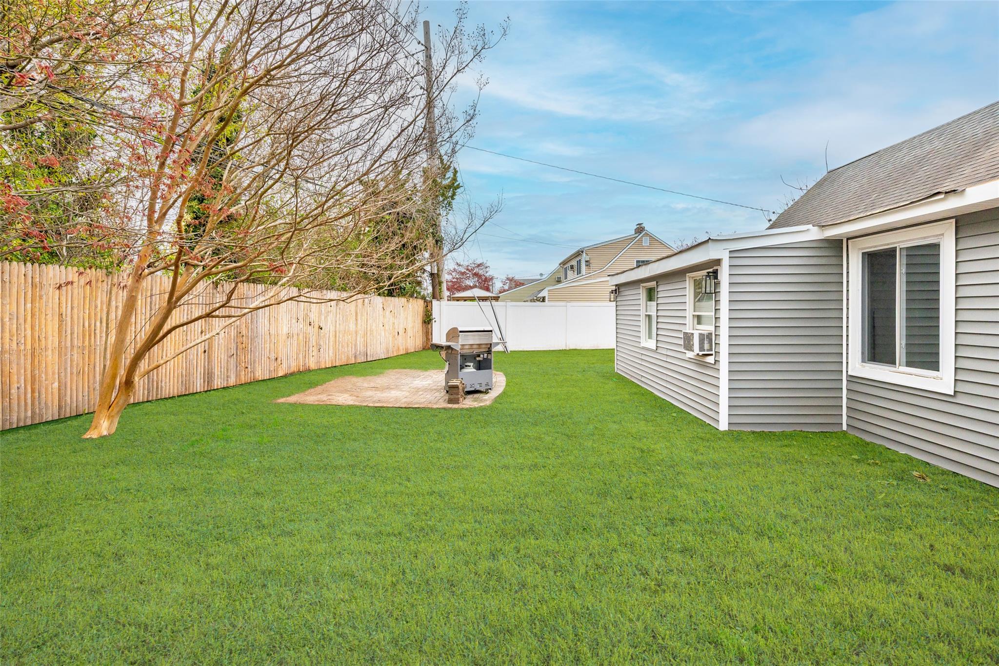9 Tiptop Lane, Hicksville, New York image 30