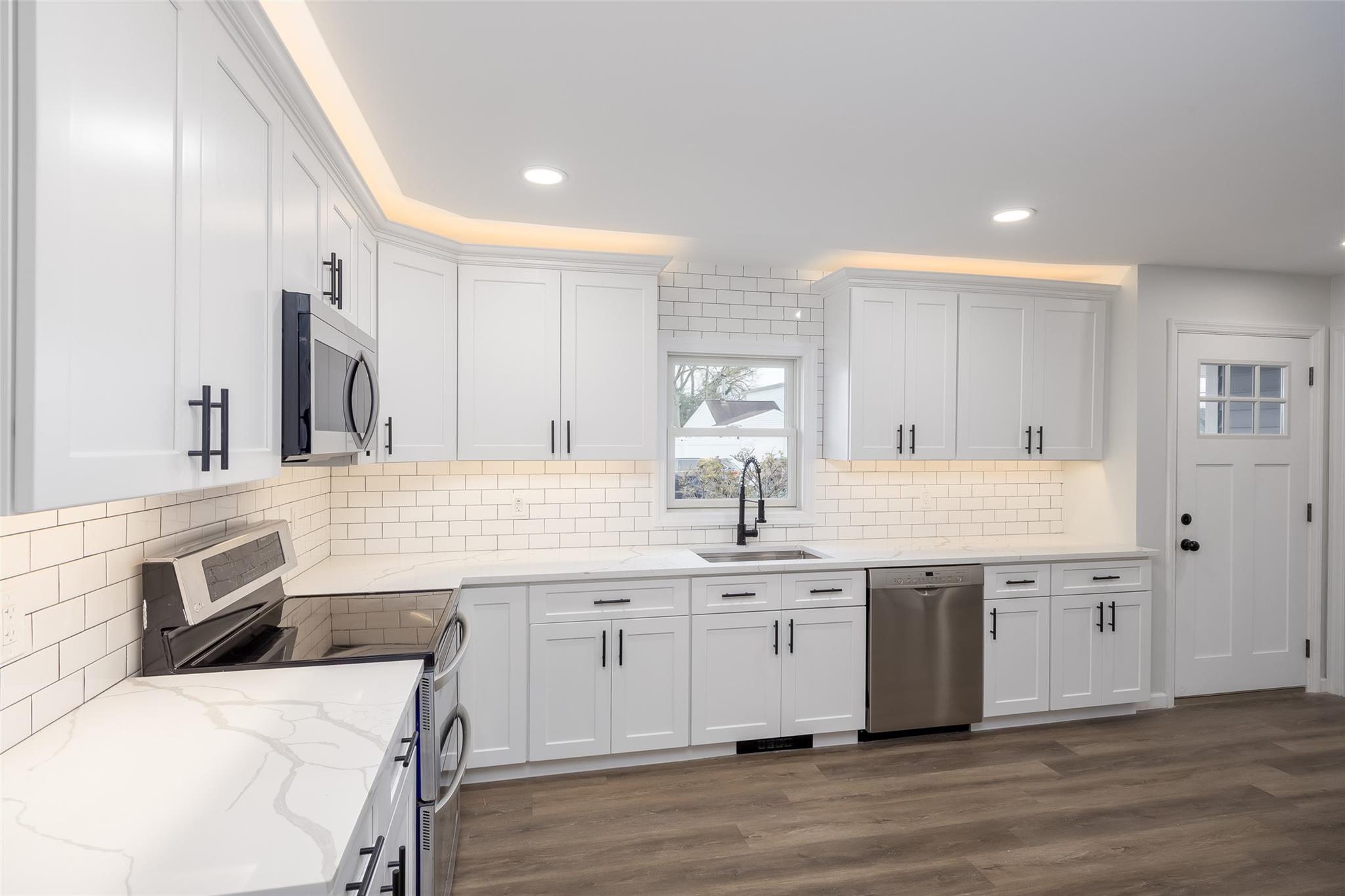 9 Tiptop Lane, Hicksville, New York image 3