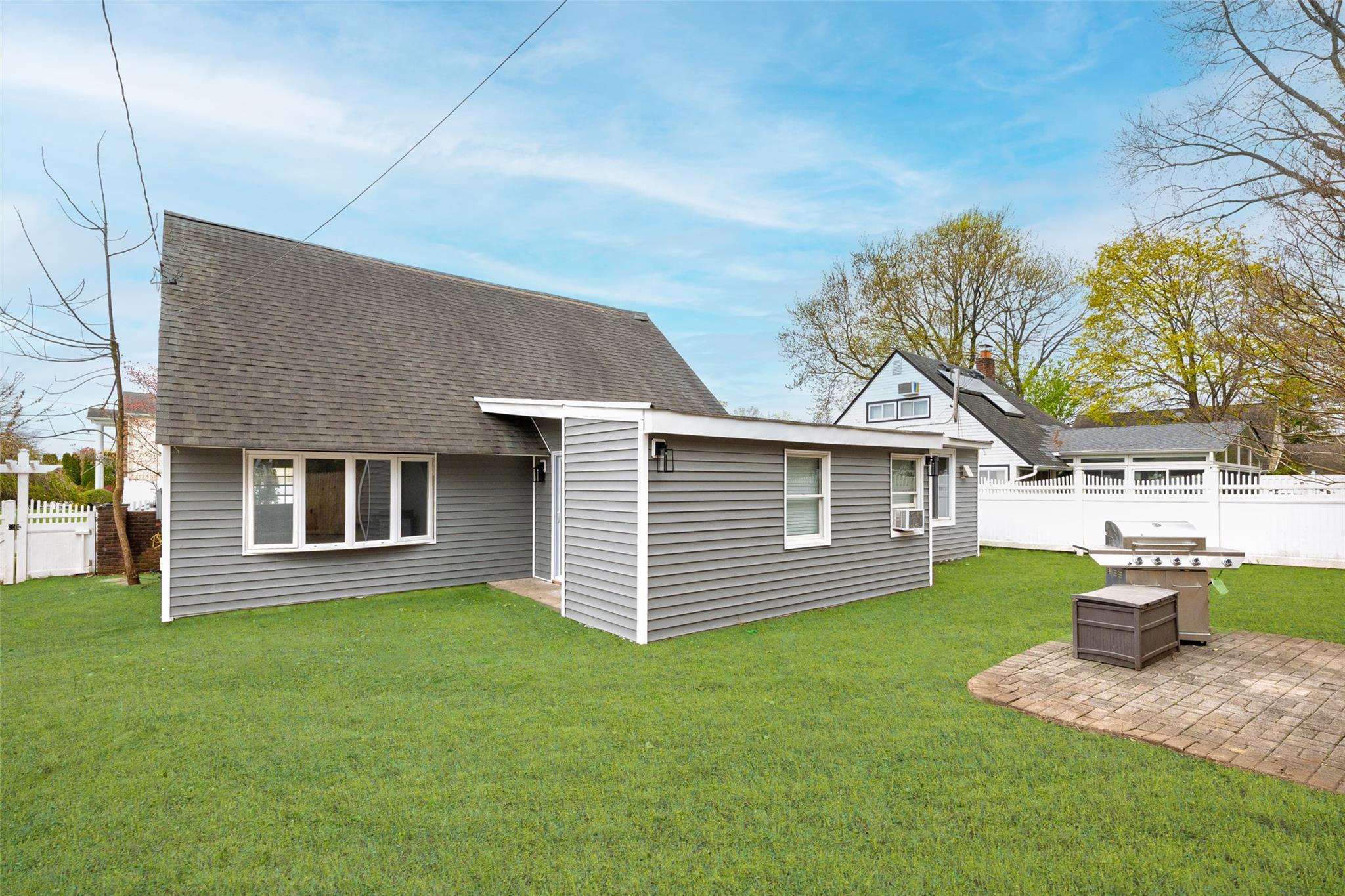 9 Tiptop Lane, Hicksville, New York image 28