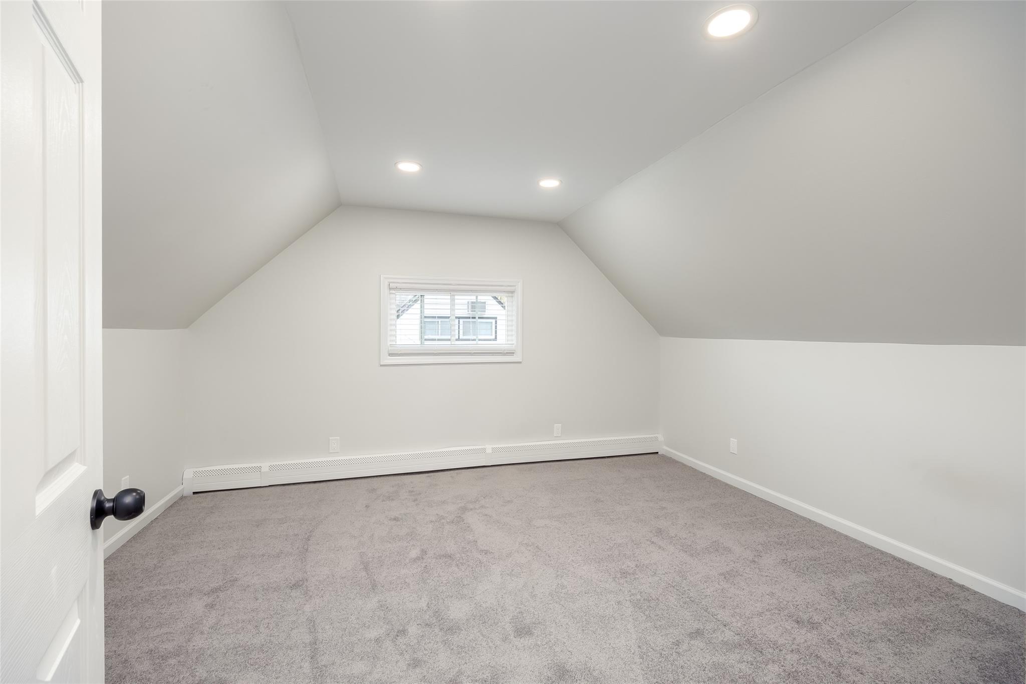 9 Tiptop Lane, Hicksville, New York image 24