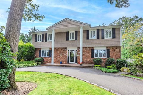 36 Southwick Court S Plainview NY 11803