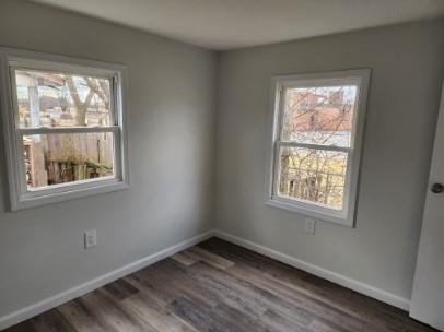 Neighborhood Road 5, Lake Katrine, New York - 1 Bedrooms  
1 Bathrooms  
4 Rooms - 