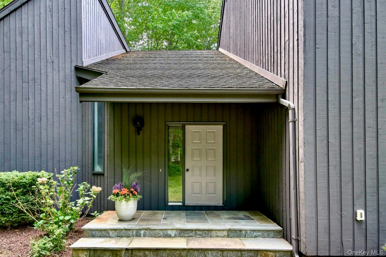 10 Bisbee Lane