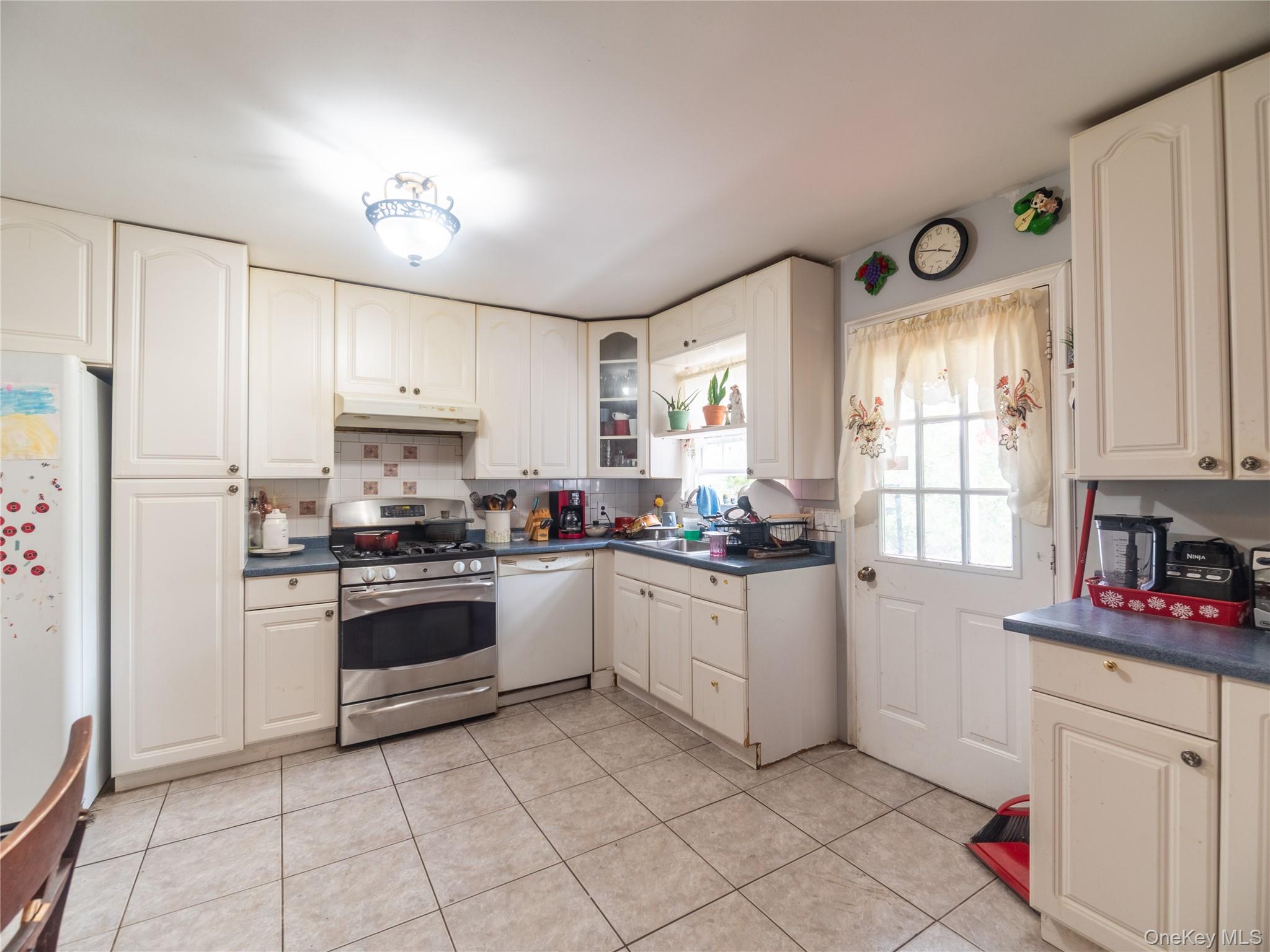 106 Grace Church Street