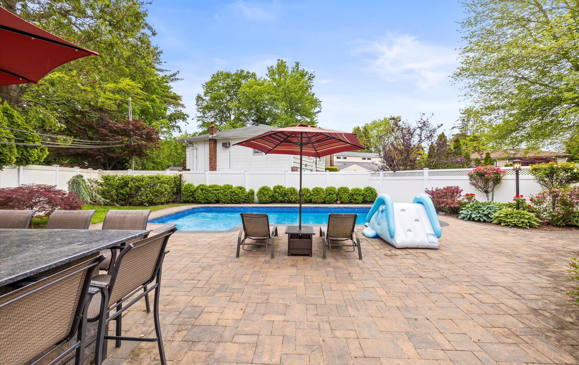 11 Gilford Court, Melville, New York image 25