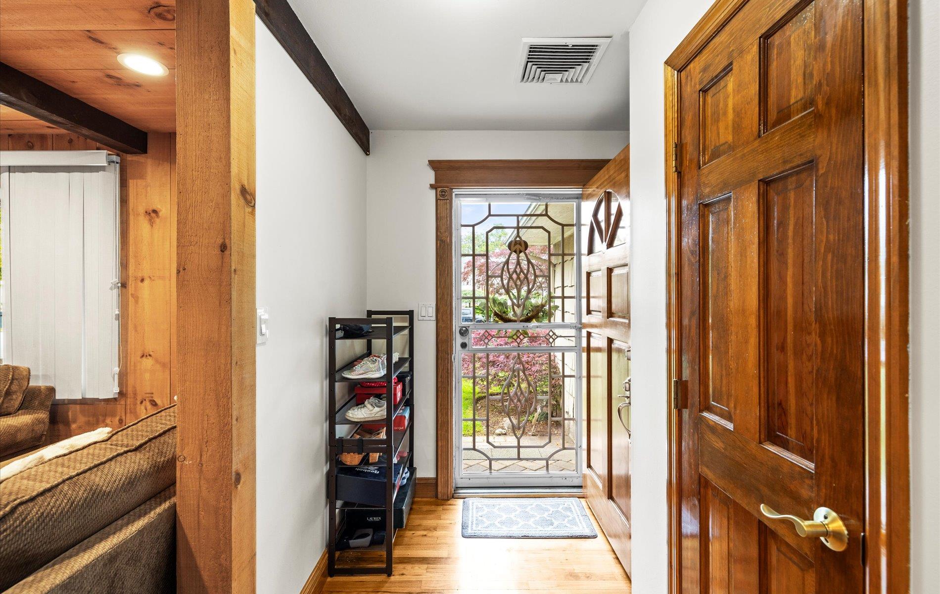 11 Gilford Court, Melville, New York image 4