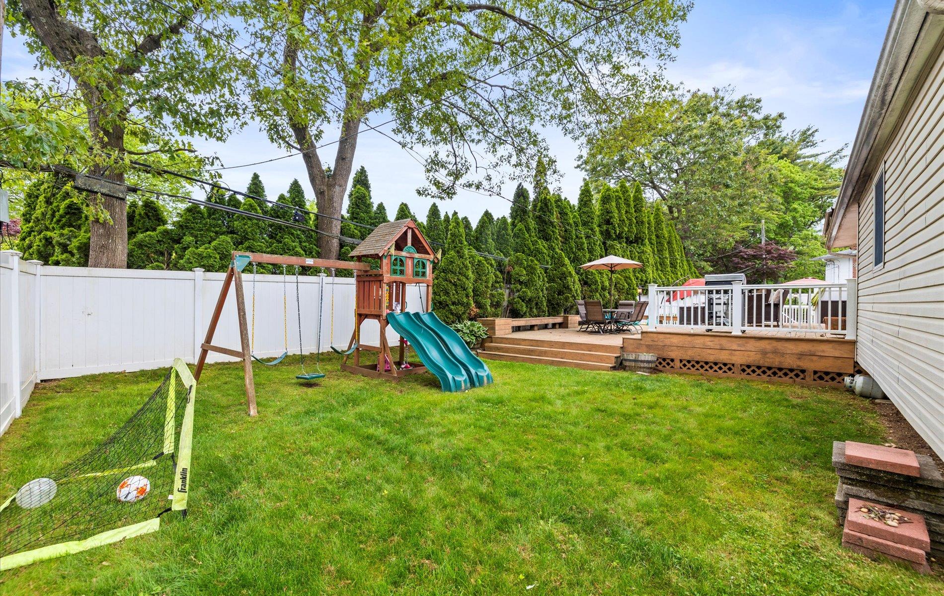 11 Gilford Court, Melville, New York image 31