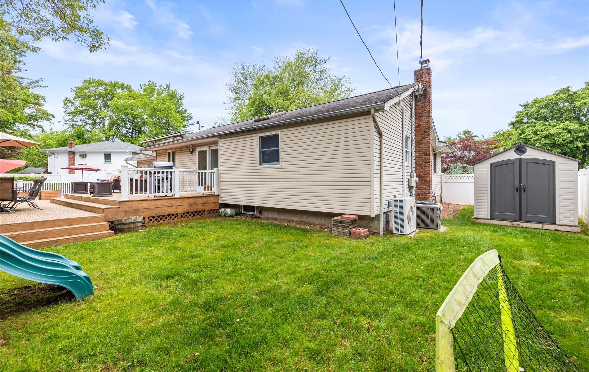 11 Gilford Court, Melville, New York image 32