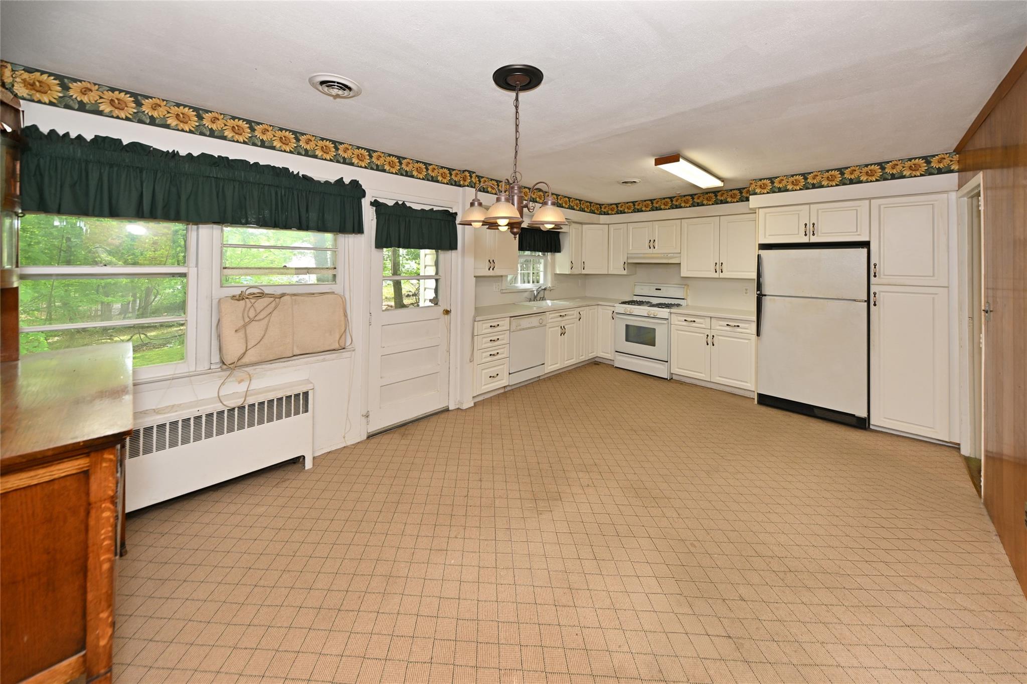 26 Greenridge Way, Spring Valley, New York image 9