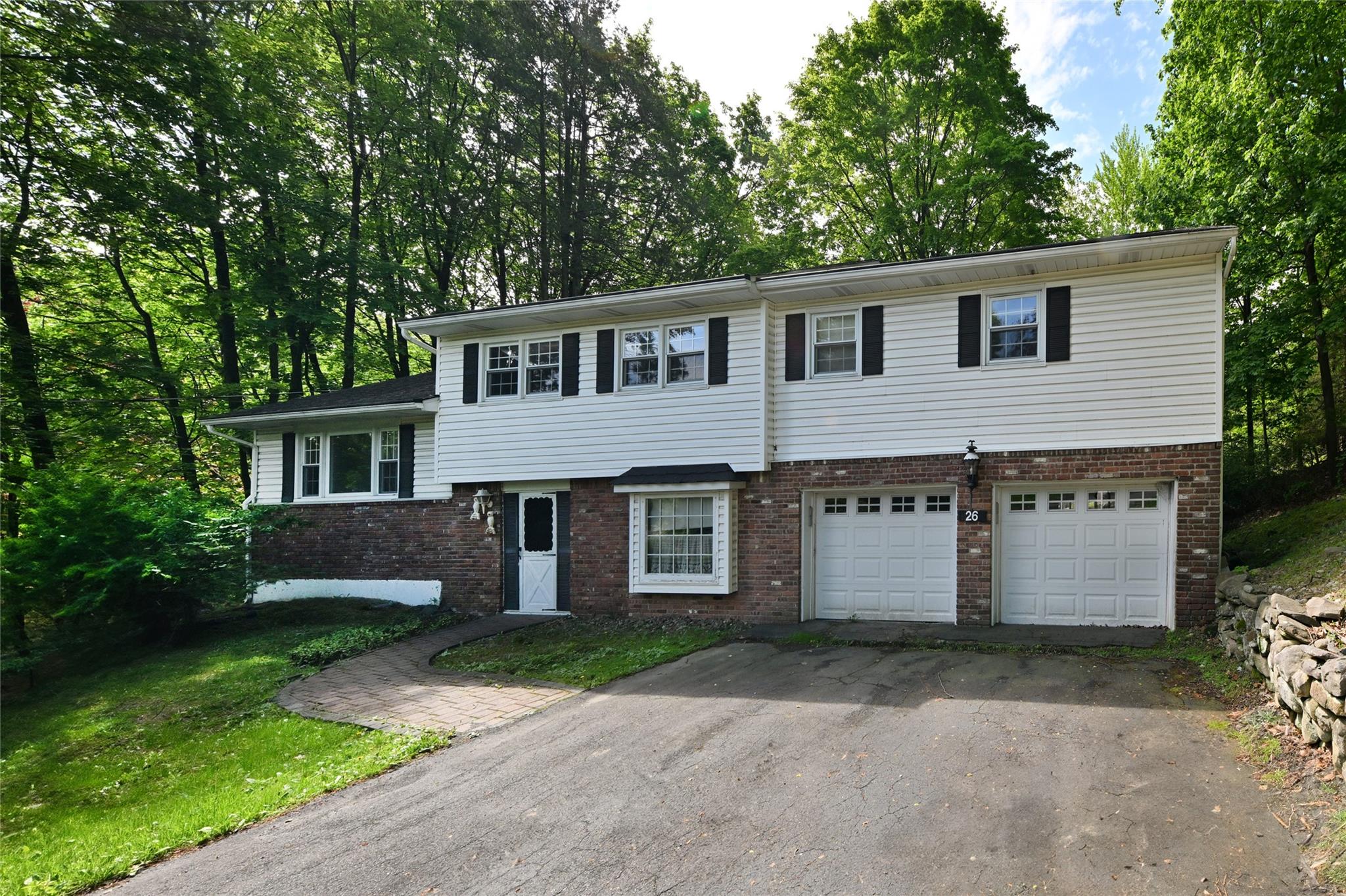 26 Greenridge Way, Spring Valley, New York image 1