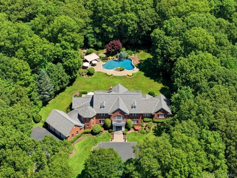 Homes For Sale - 7 Fairway Court<br/> Upper Brookville, NY 11771
