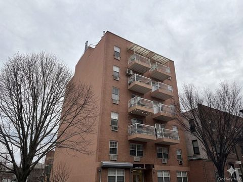 Condo For Sale - 4135 67th Street #6C<br/> Queens County, Woodside, NY 11377
