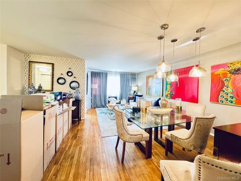 Multifamily For Sale - 320 Huntington Avenue<br/> Bronx County, Bronx, NY 10465