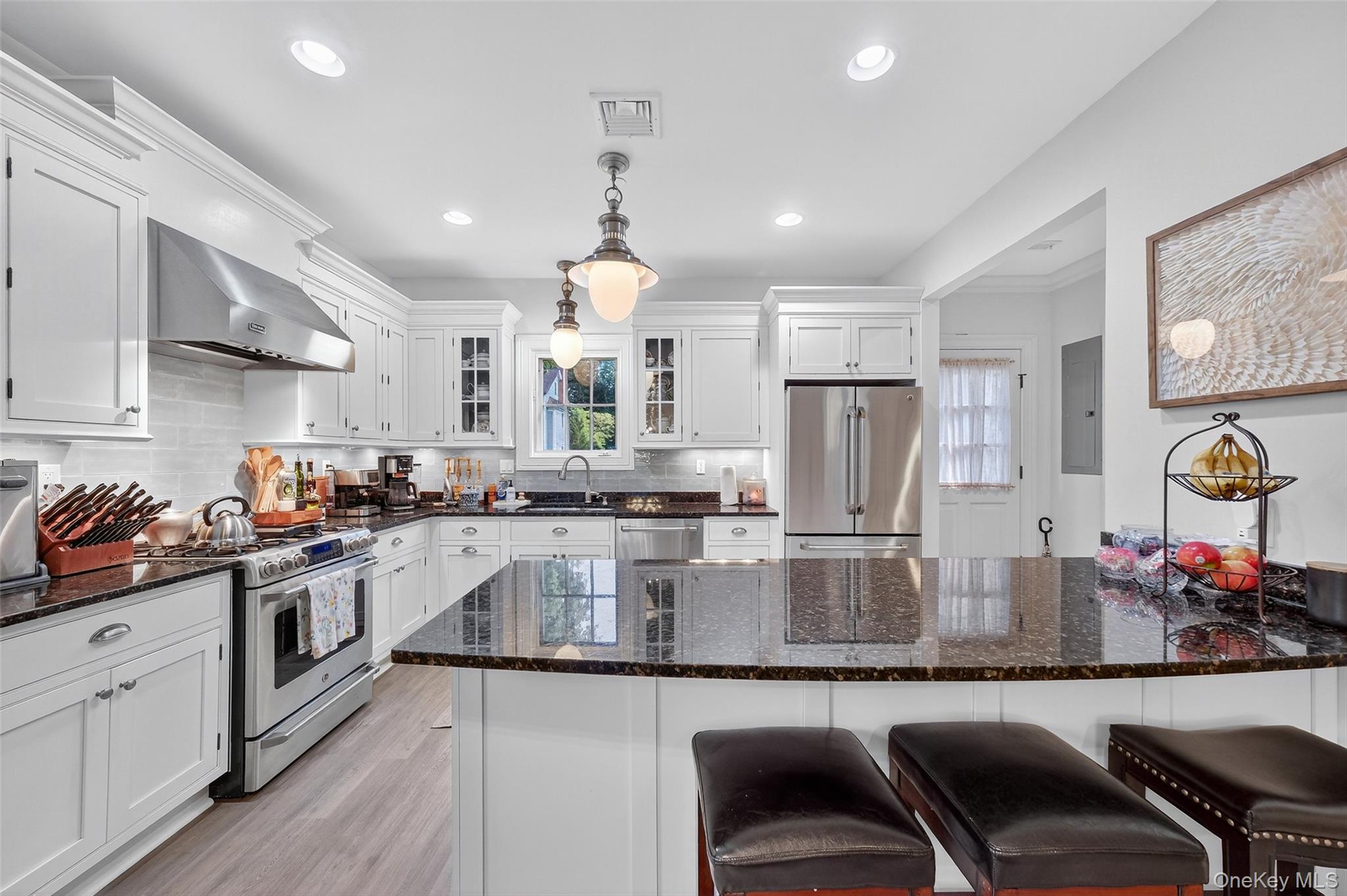 Cold Spring, New York 10516, United States, 2 Bedrooms Bedrooms, ,3 BathroomsBathrooms,Residential,Active,218992