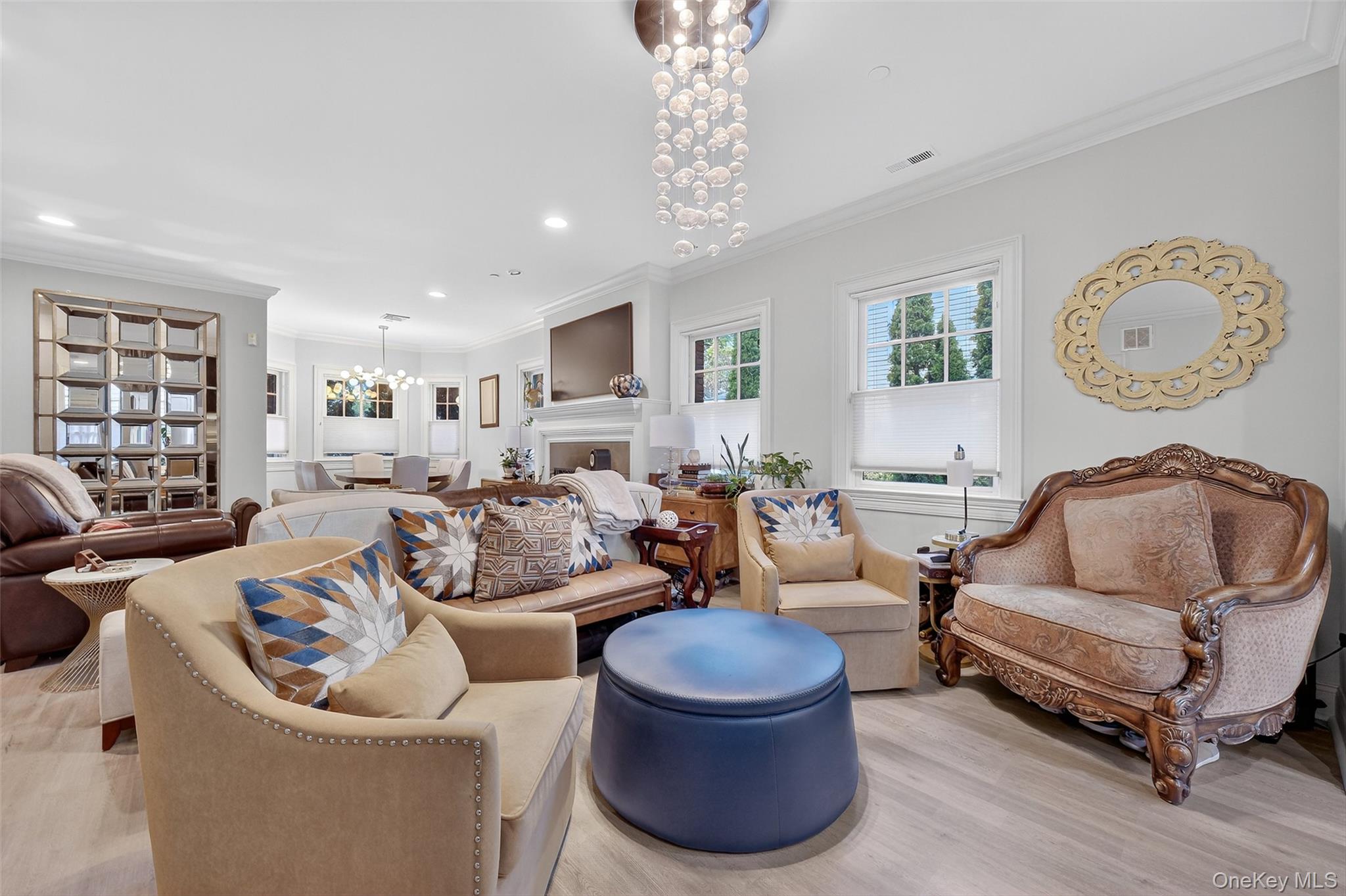 Cold Spring, New York 10516, United States, 2 Bedrooms Bedrooms, ,3 BathroomsBathrooms,Residential,Active,218992