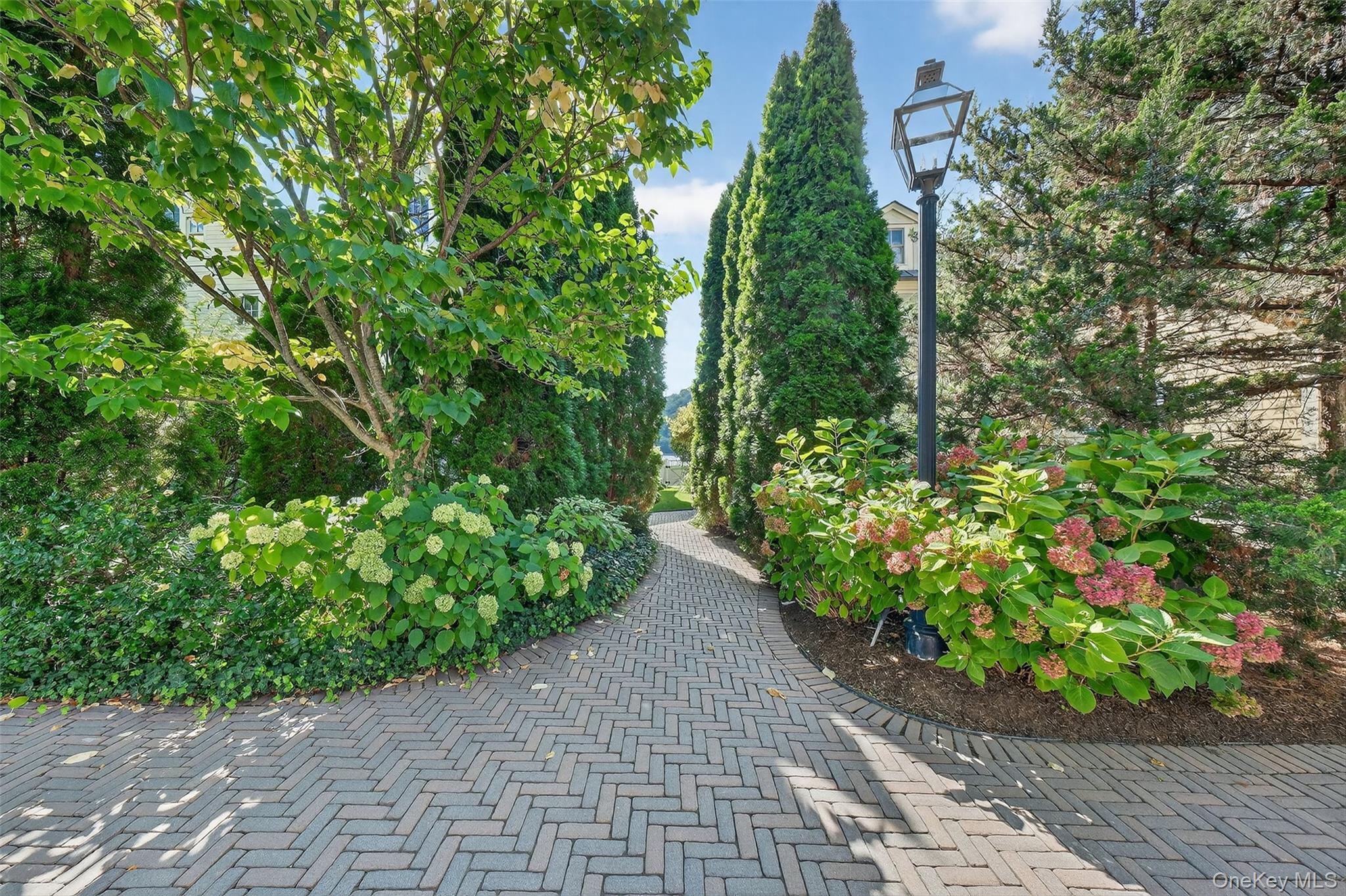 Cold Spring, New York 10516, United States, 2 Bedrooms Bedrooms, ,3 BathroomsBathrooms,Residential,Active,218992