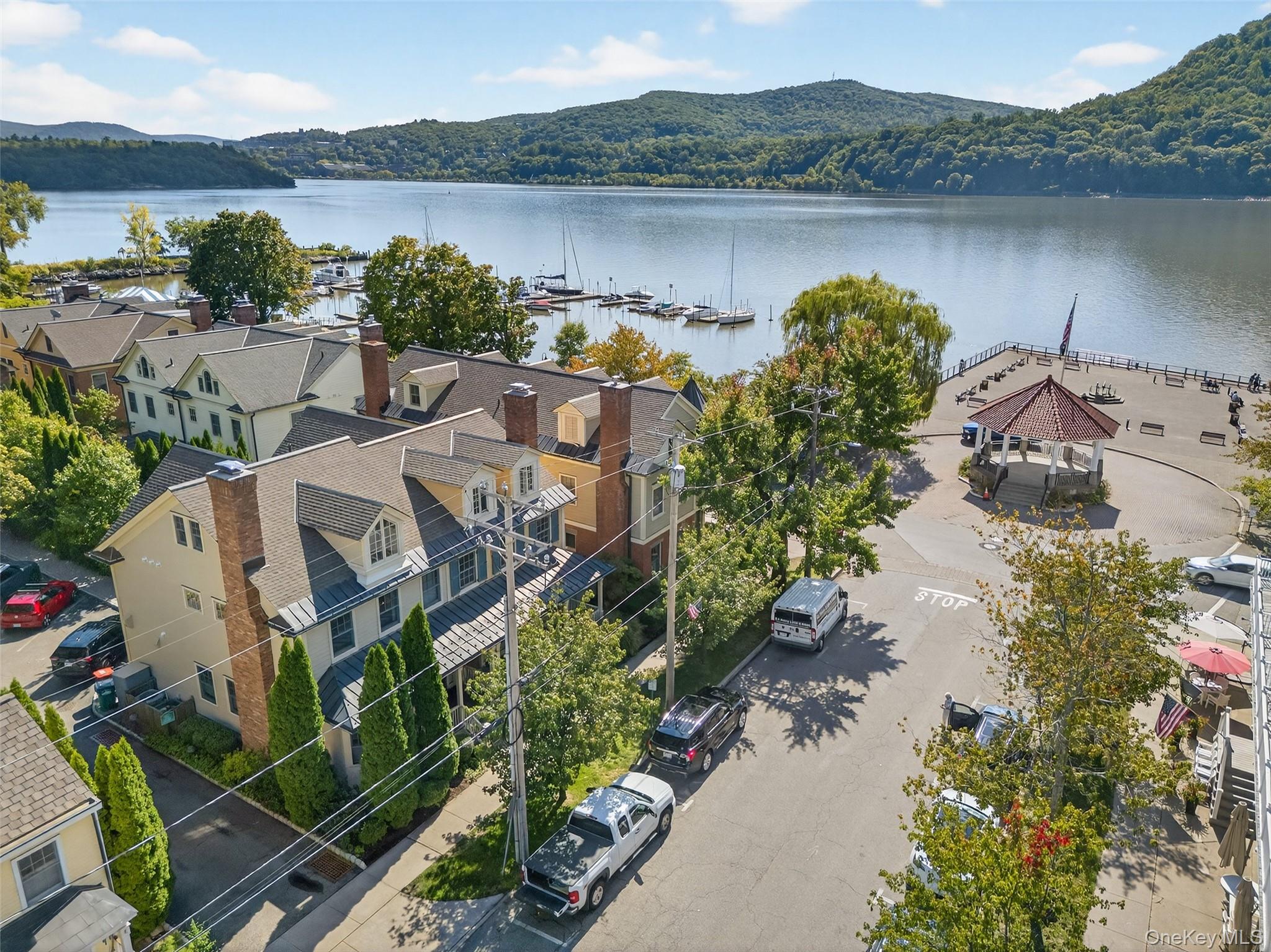 Cold Spring, New York 10516, United States, 2 Bedrooms Bedrooms, ,3 BathroomsBathrooms,Residential,Active,218992