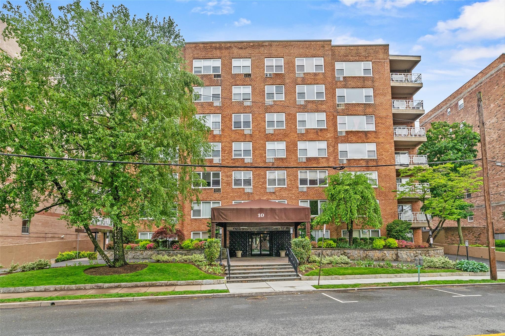 10 Old Mamaroneck Road #3F, White Plains, New York image 2