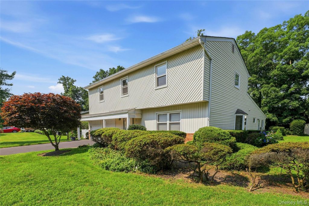 Photo of 12 Kenny Street, Hauppauge, NY 11788 (MLS # 1026950)
