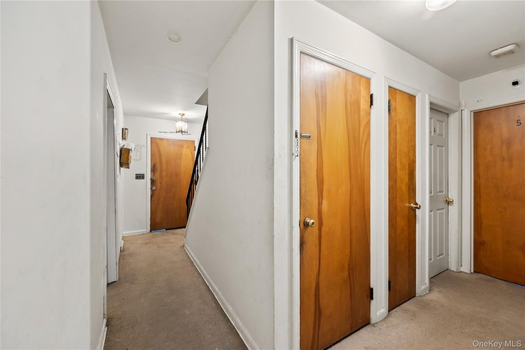 Photo of 4 Haskell Avenue, Suffern, NY 10901 (MLS # 948625)