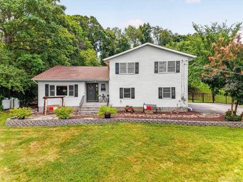 Homes For Sale - 319 Reservoir Road<br/> Goshen, NY 10924