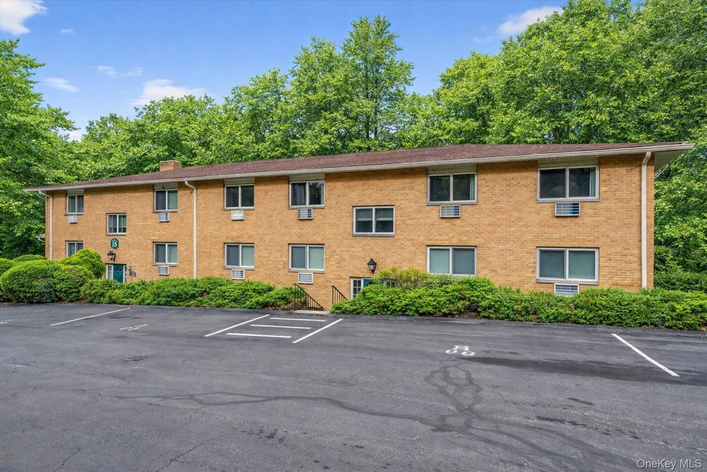 Photo of 15 Scenic Drive #X, Croton-on-Hudson, NY 10520 (MLS # 979776)