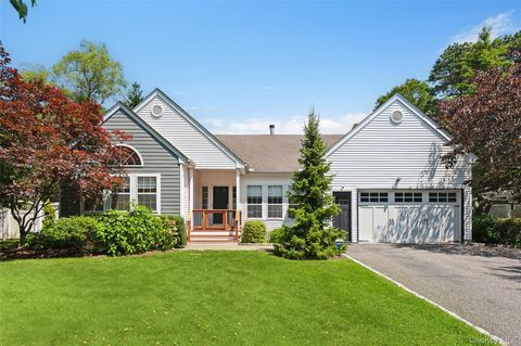 2 Willowood Court Westhampton NY 11977