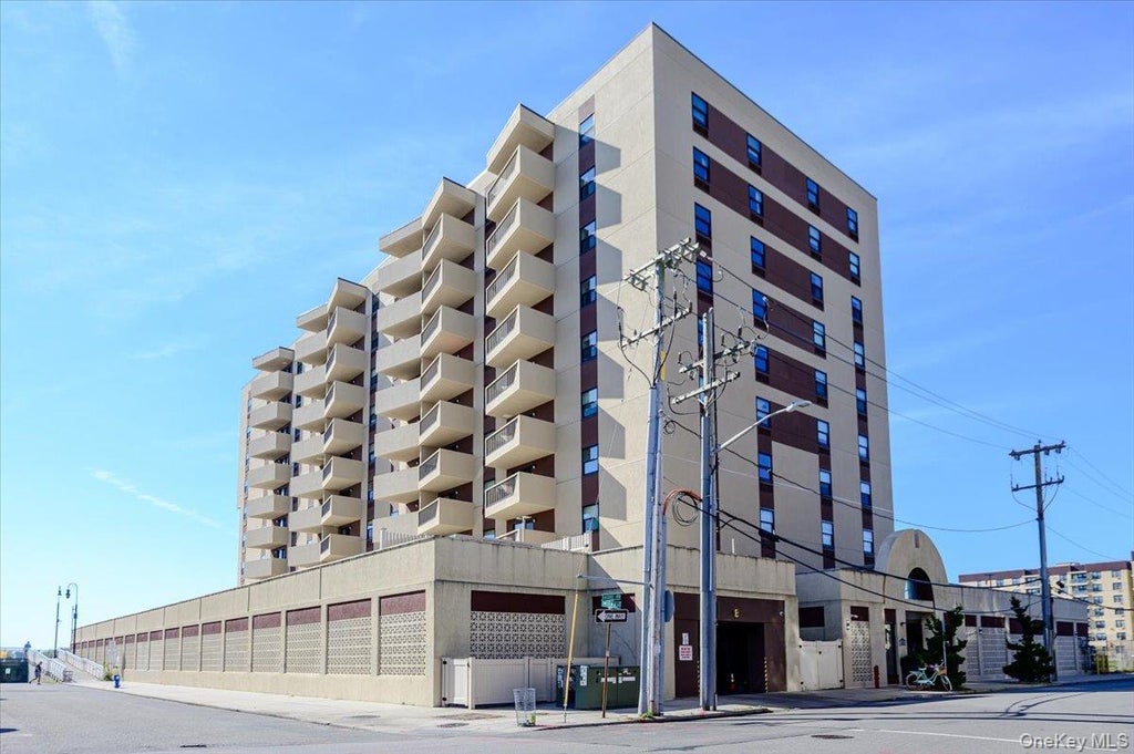 Photo of 360 Shore Road #3B, Long Beach, NY 11561 (MLS # 1061911)