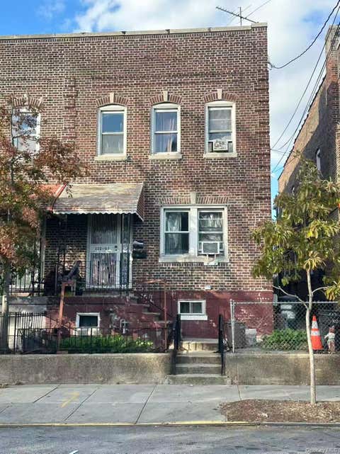Multifamily For Sale - 11203 15th Avenue<br/> College Point, NY 11356