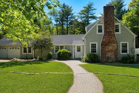 Homes For Sale - 80 Mount Pleasant Road<br/> Smithtown, NY 11787