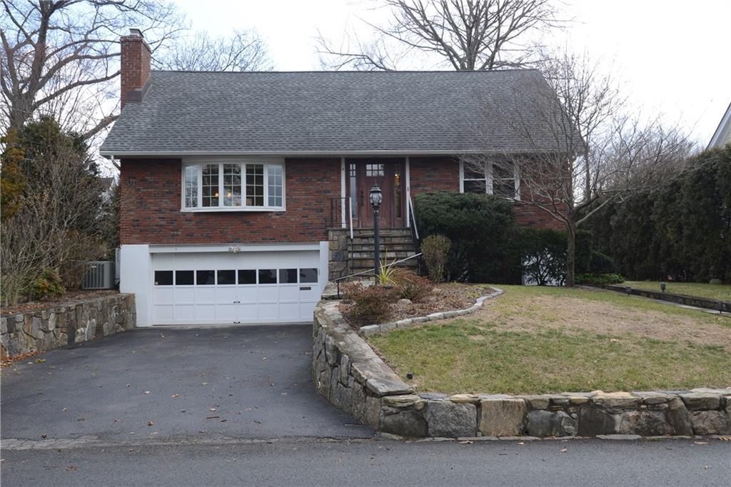 Knollwood Road, Eastchester, New York - 4 Bedrooms  
3 Bathrooms - 