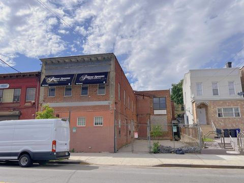 161 Jamaica Avenue Brooklyn NY 11207