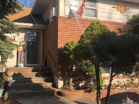 Homes For Sale - 330 Ellison Ave Ave<br/> Westbury, NY 11590