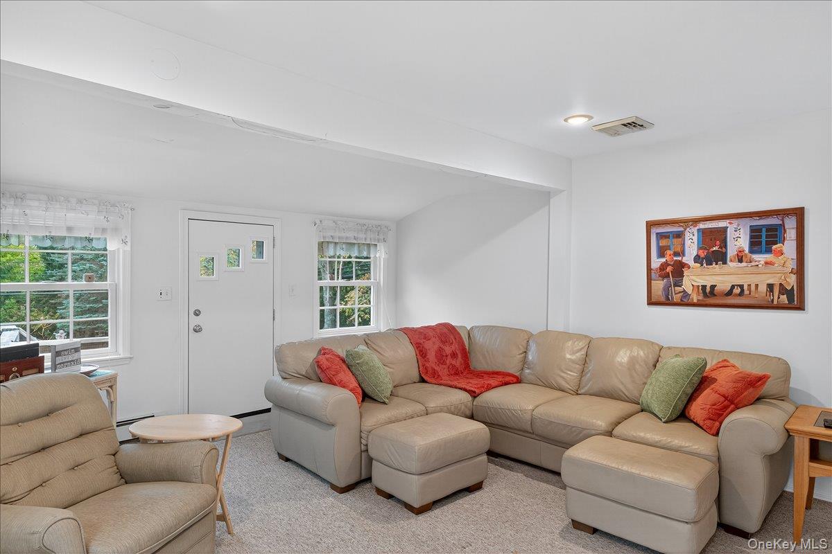 3748 Noyack Road