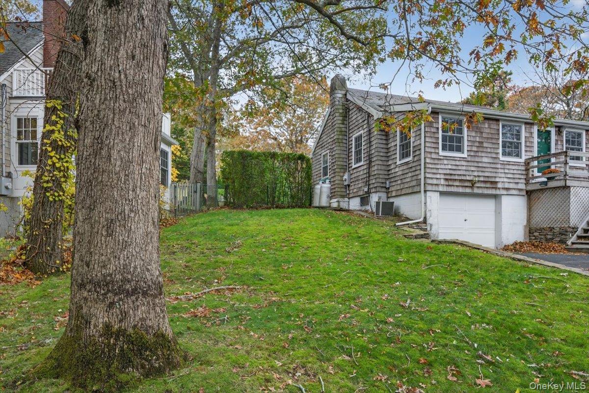 3748 Noyack Road