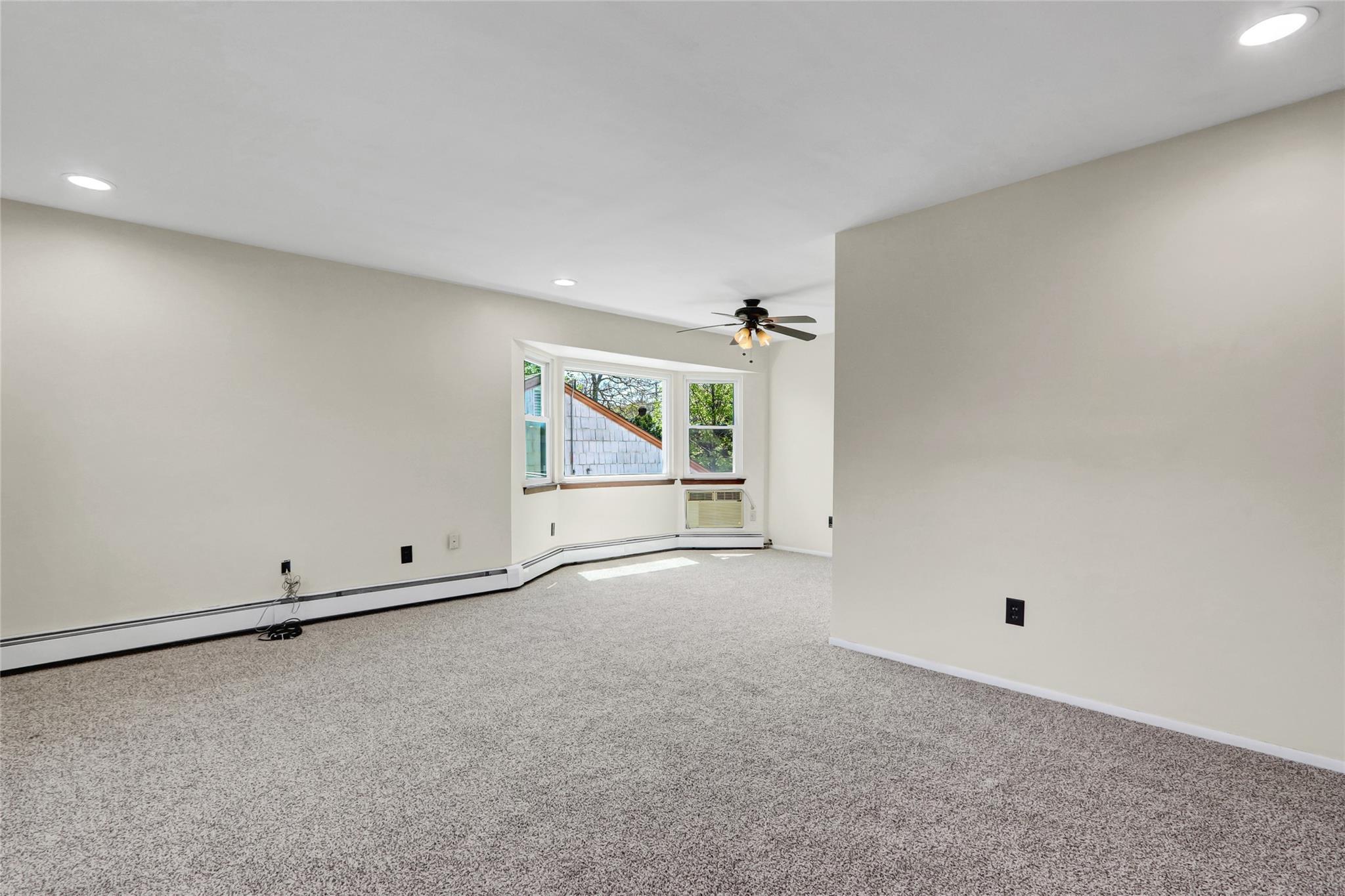 12 Wyant Avenue, Ronkonkoma, New York image 9