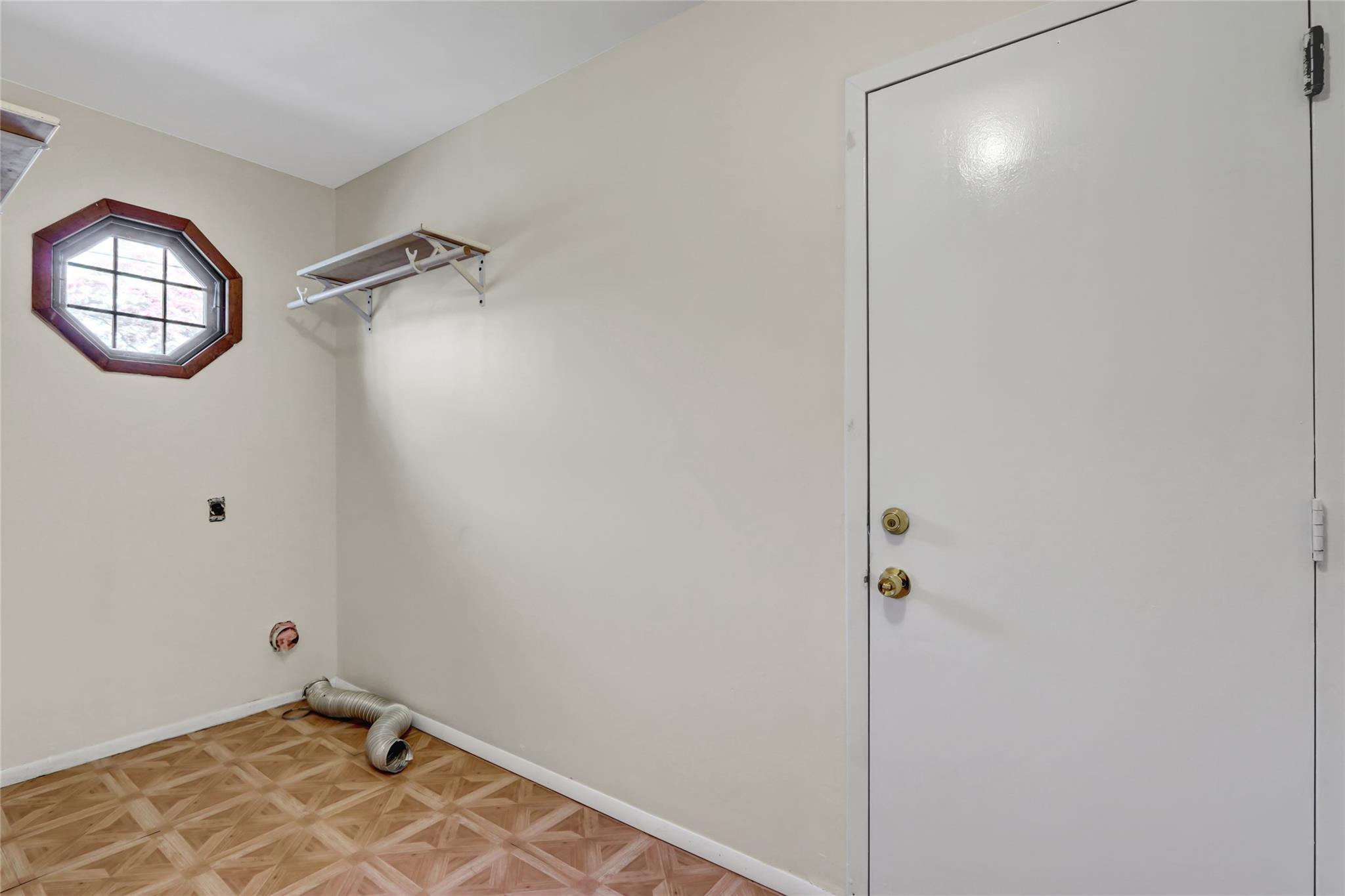 12 Wyant Avenue, Ronkonkoma, New York image 22