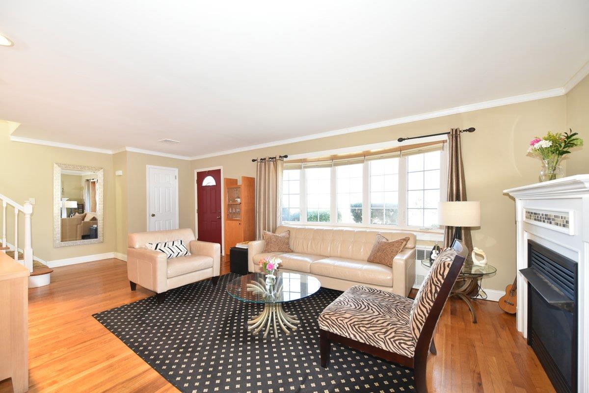 460 Old Country Road, Garden City, New York image 2