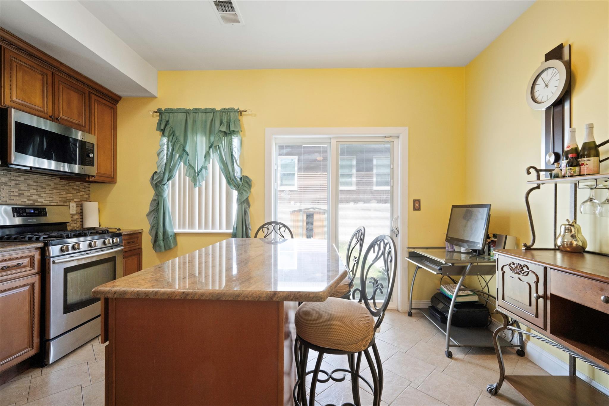 439 Beach 69th Street, Far Rockaway, New York image 9