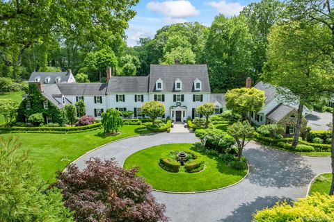 8 Stonegate Lane Old Brookville NY 11545