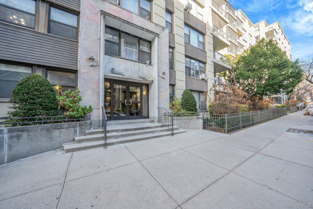 Photo of 98-33 64th Avenue #1D, Rego Park, NY 11374 (MLS # 964449)